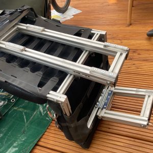 Mäx Mäleon Sitzgestell Stütze ausgeklappt